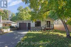 15 WENDERLY DRIVE Aurora 