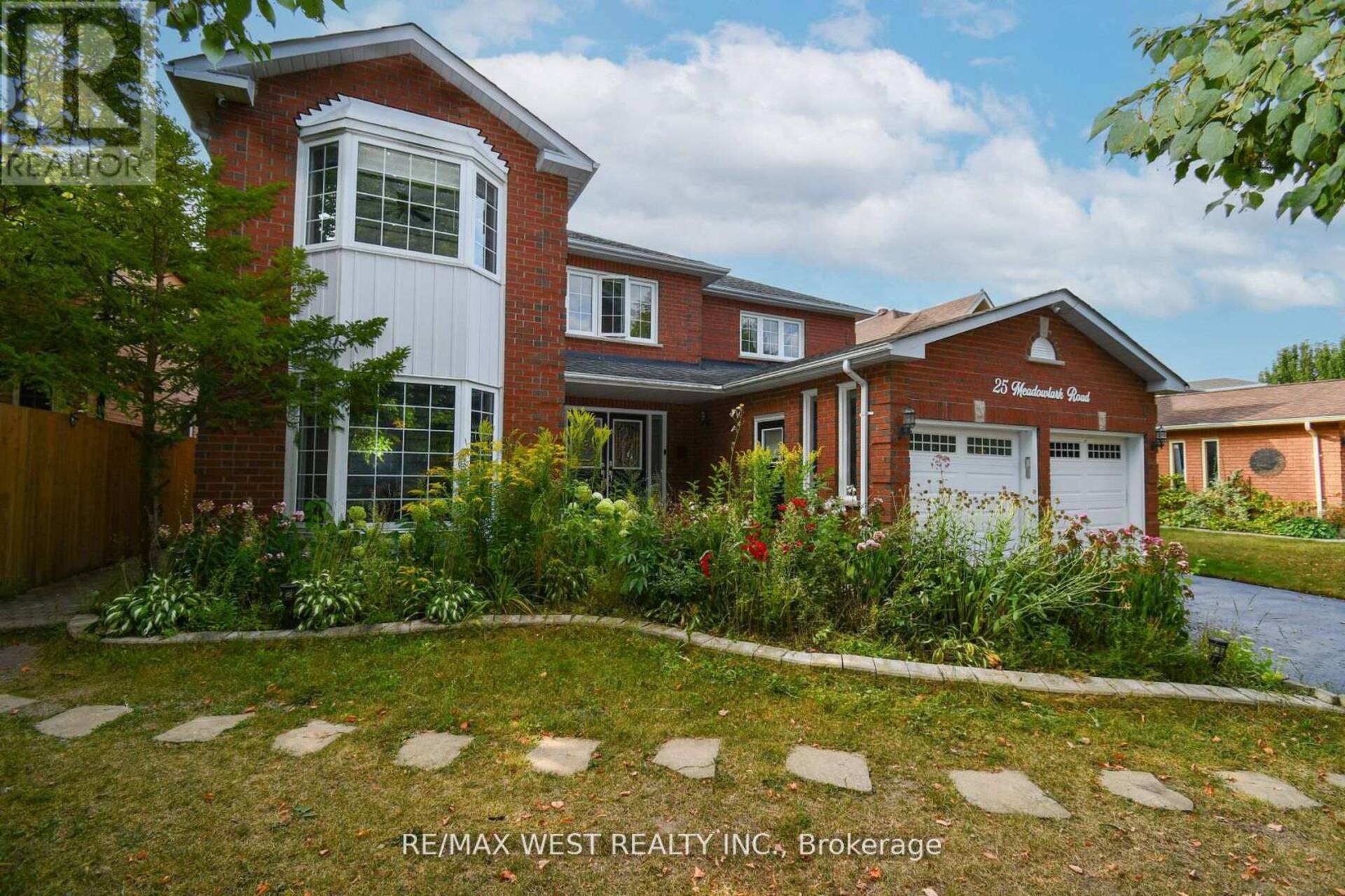 25 MEADOWLARK ROAD Barrie 