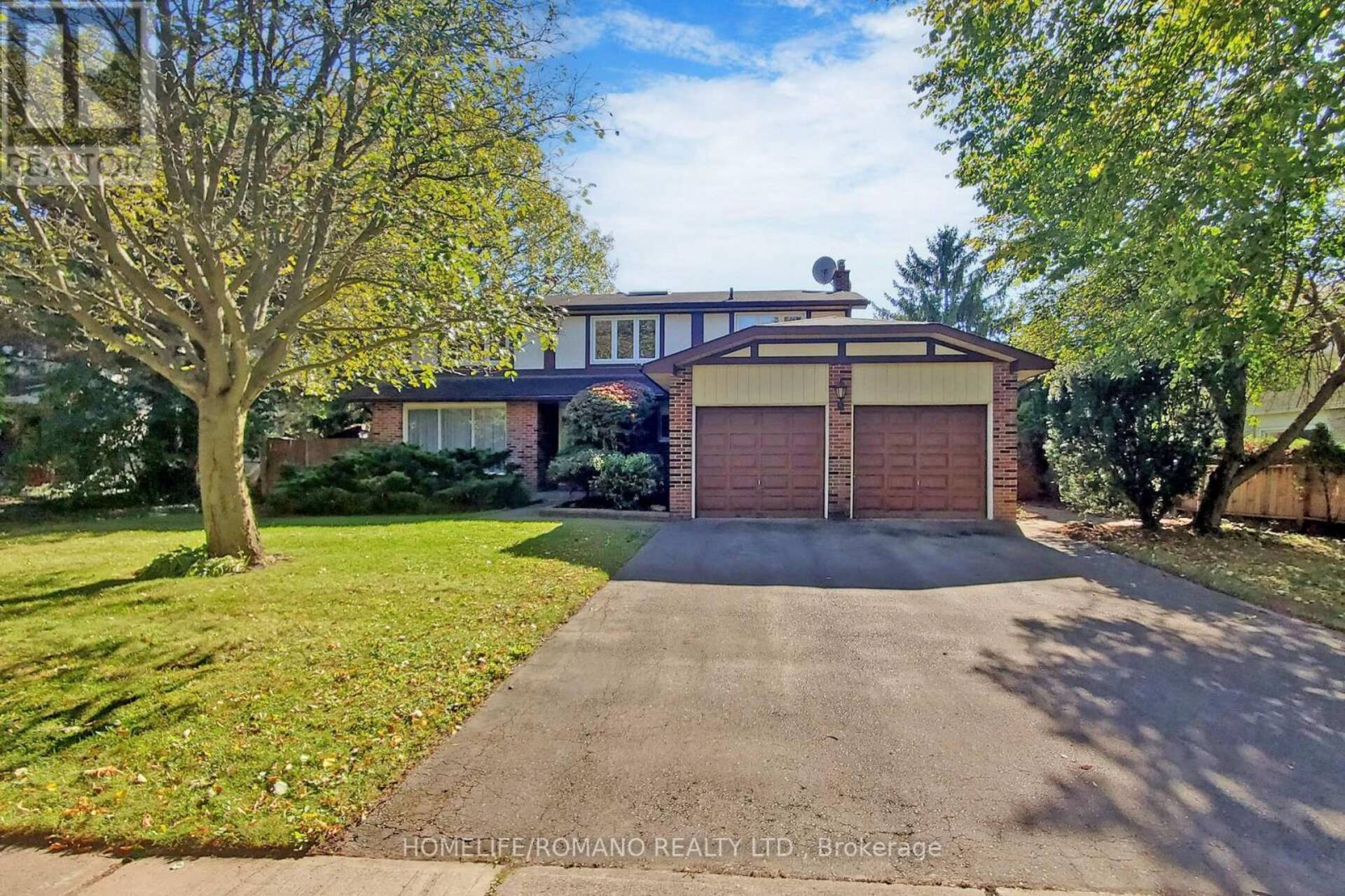 212 SPRING GARDEN ROAD Oakville 