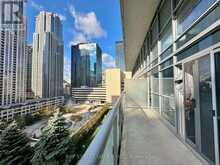 720 - 386 YONGE STREET Toronto