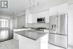 80 - 250 ROYALTON COMMON Oakville 