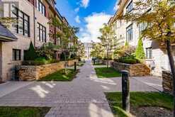 80 - 250 ROYALTON COMMON Oakville 