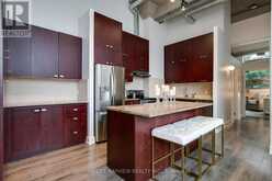 101 - 637 LAKE SHORE BOULEVARD W Toronto