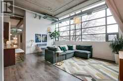 101 - 637 LAKE SHORE BOULEVARD W Toronto 