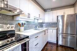 802 - 10 PARKWAY FOREST DRIVE Toronto 