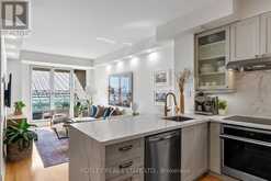 312 - 25 SCRIVENER SQUARE Toronto