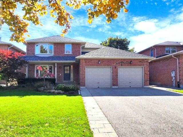 11 HARMON AVENUE Aurora  Ontario