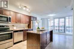 422 - 830 LAWRENCE AVENUE Toronto