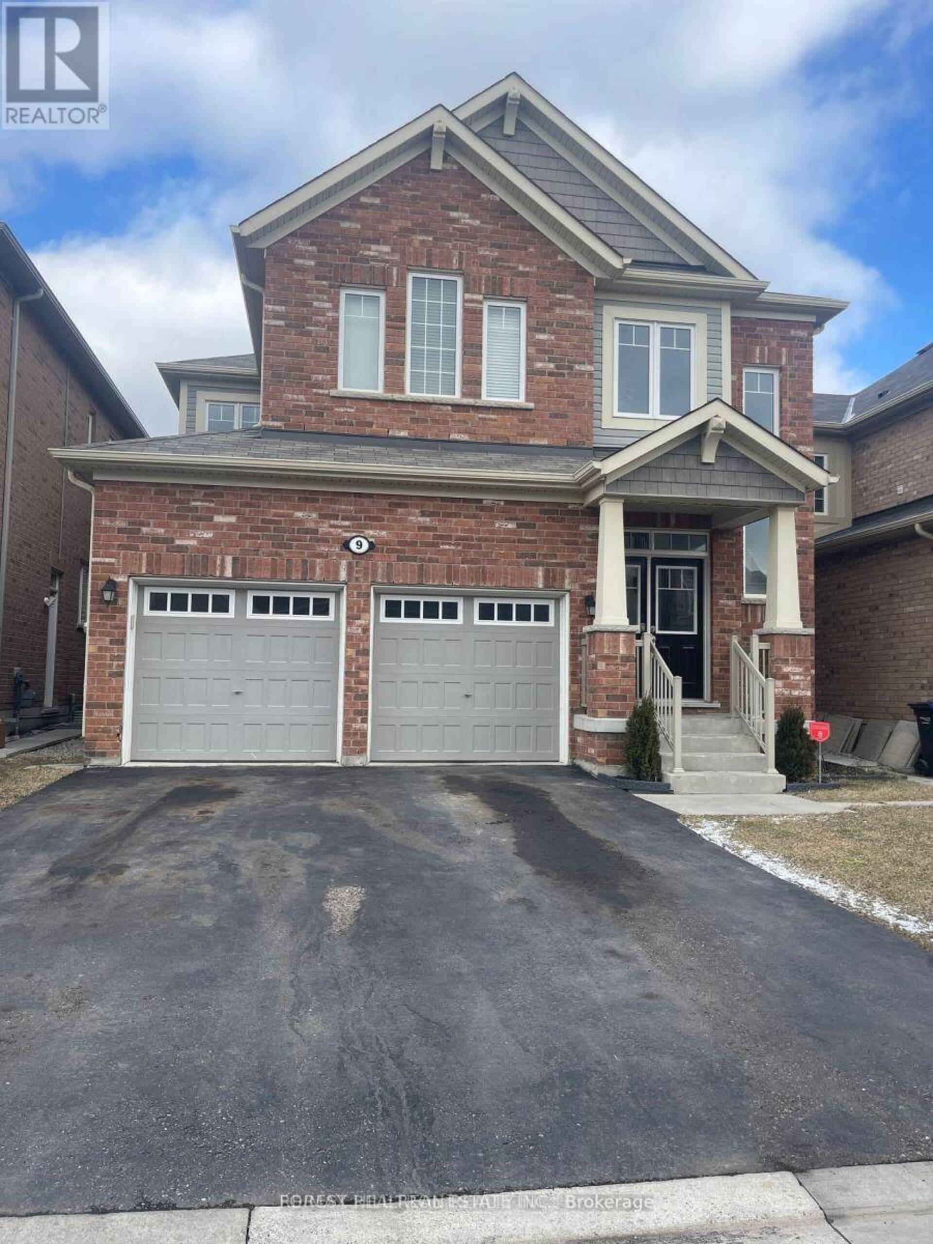 9 FEEDER STREET Brampton 