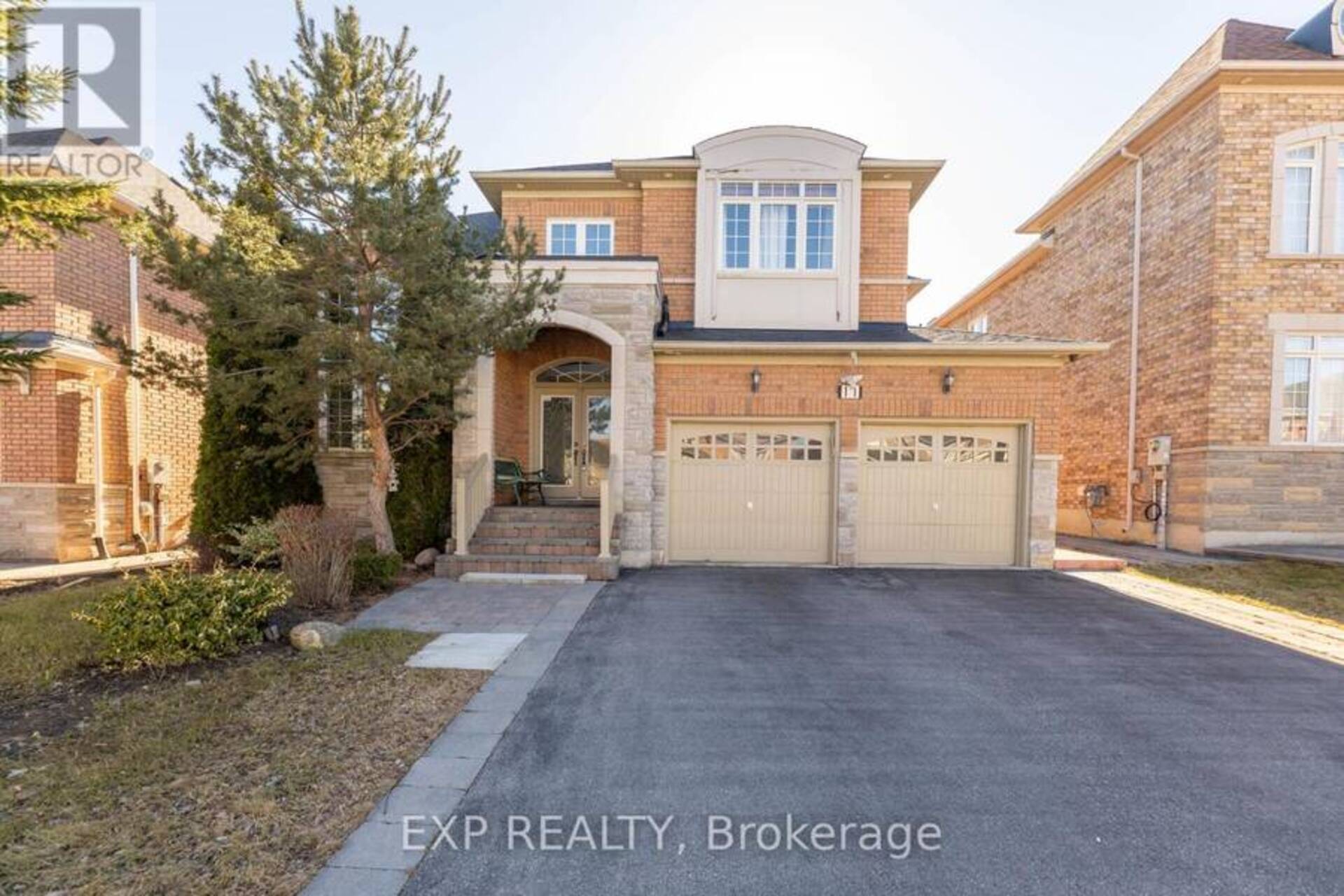 11 CAIRNBURG DRIVE Brampton 