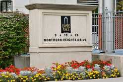 412 - 9 NORTHERN HTS DRIVE Richmond Hill 