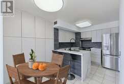 412 - 9 NORTHERN HTS DRIVE Richmond Hill 