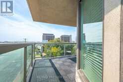 512 - 1030 SHEPPARD AVENUE W Toronto 