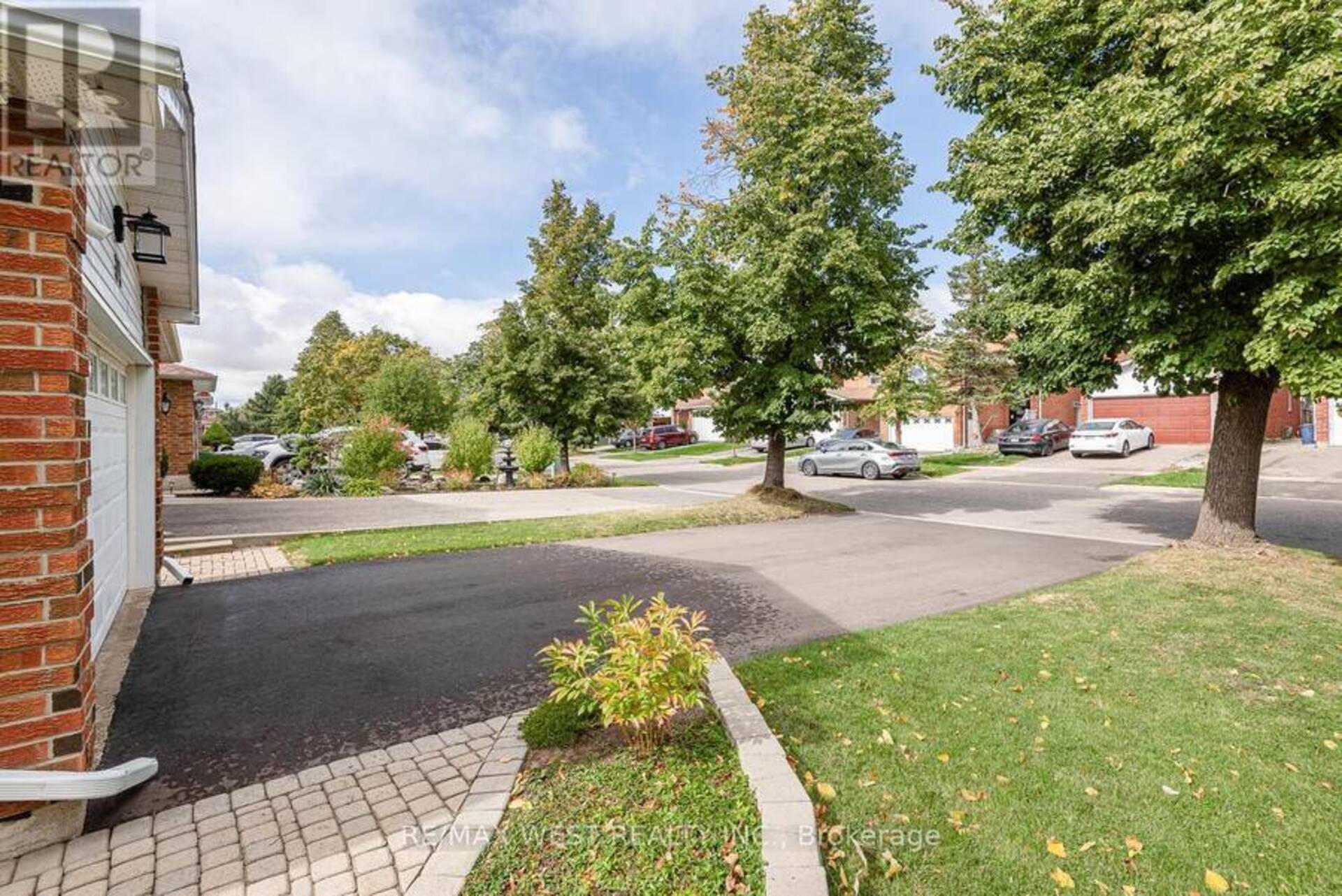 34 ALABASTER DRIVE Brampton 