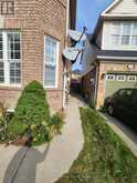 7 YVONNE DRIVE Brampton 