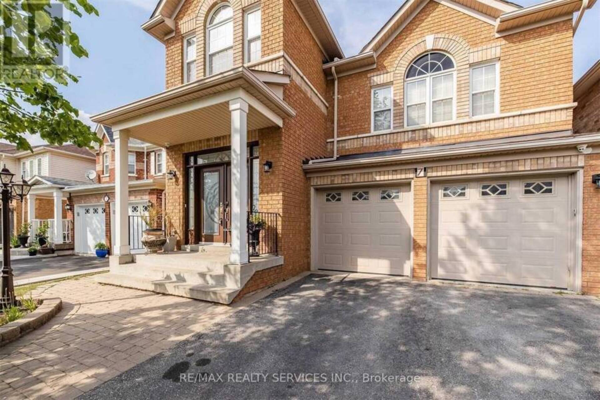 7 CLOVERCREST DRIVE Brampton 