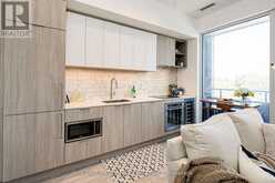 820 - 2020 BATHURST STREET Toronto 