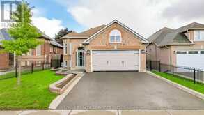 54 SUMMERFIELD CRESCENT Brampton 