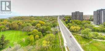 1305 - 3865 LAKE SHORE BOULEVARD W Toronto 