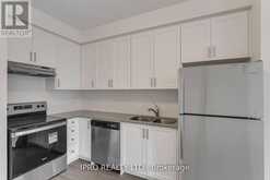 9 - 3 BOND CRESCENT Richmond Hill 