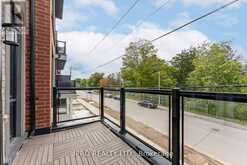 9 - 3 BOND CRESCENT Richmond Hill 