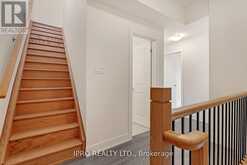 9 - 3 BOND CRESCENT Richmond Hill 