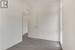 9 - 3 BOND CRESCENT Richmond Hill 