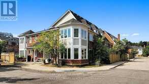 116 - 18 CLARK AVENUE W Vaughan 