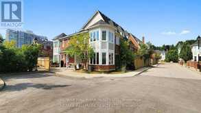 116 - 18 CLARK AVENUE W Vaughan 