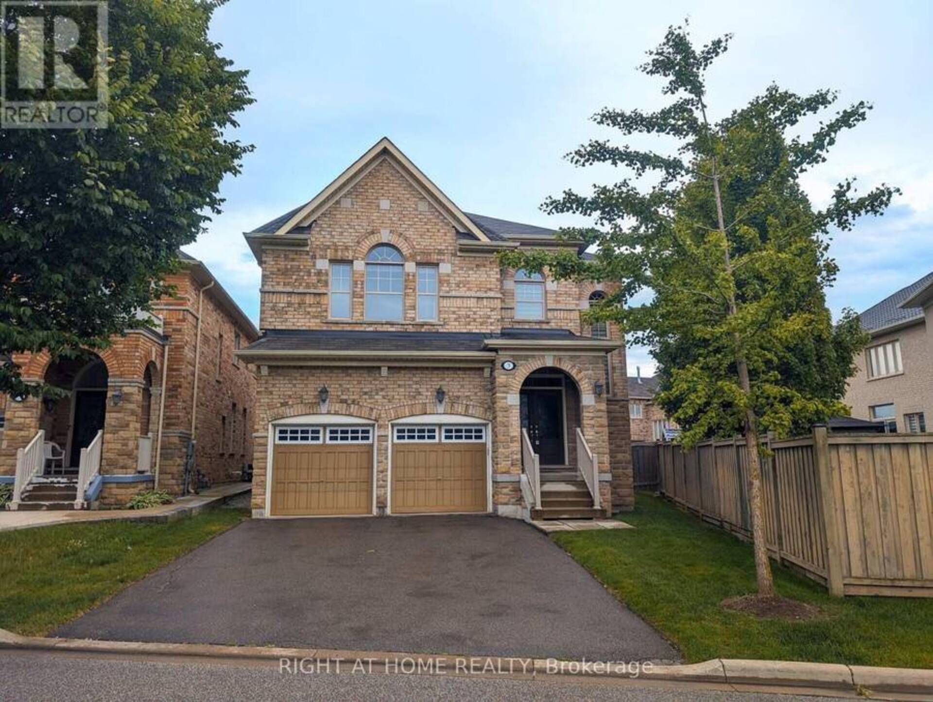 3 MEDITERRANEAN CRESCENT Brampton 