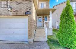 1374 COUNTRYSTONE DRIVE Kitchener