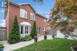 27 FENFLOWER COURT Brampton 