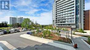 201 - 32 FOREST MANOR ROAD Toronto 