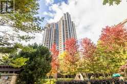 1424 - 500 DORIS AVENUE Toronto 