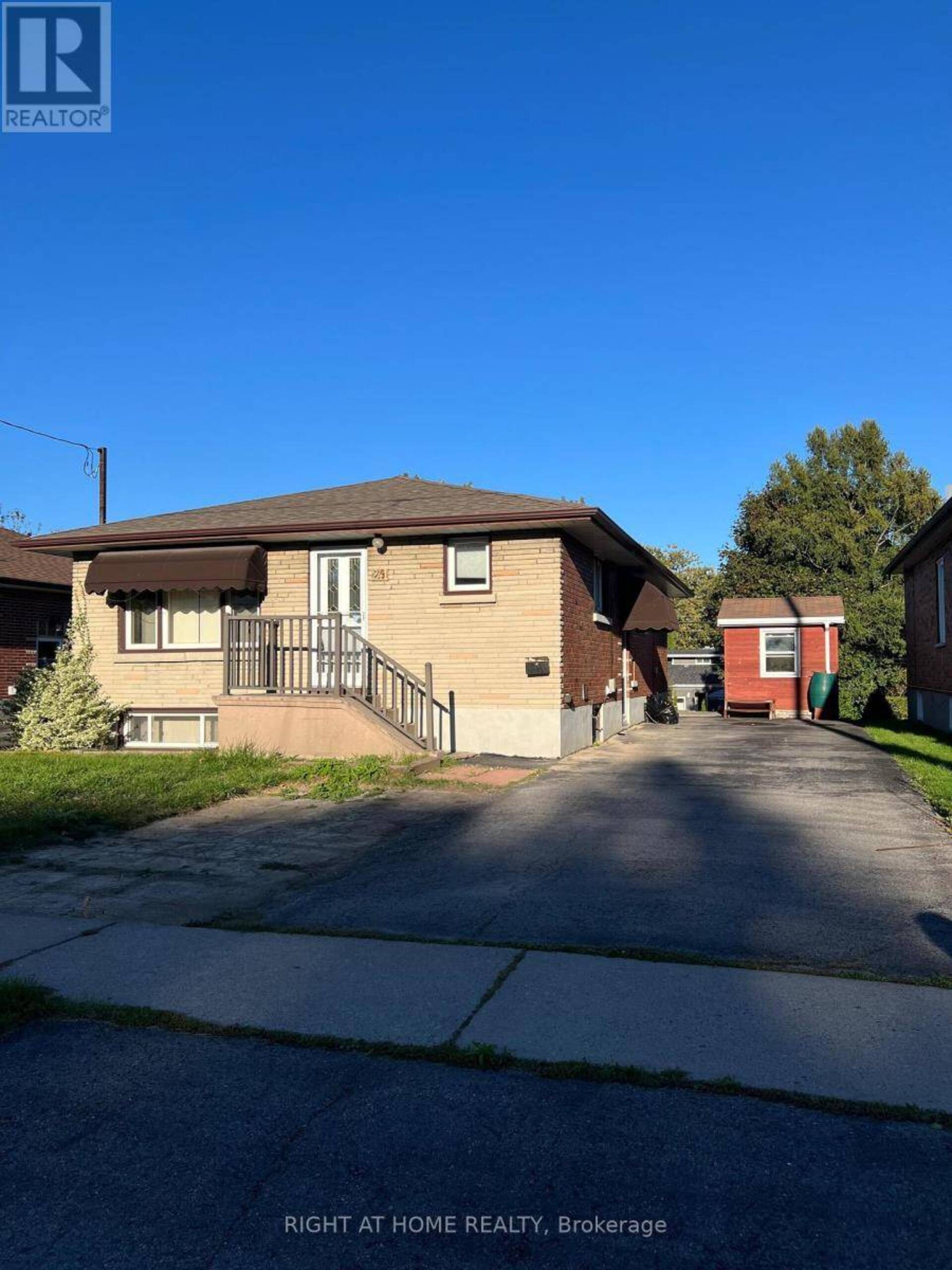 241 CHADBURN STREET Oshawa 