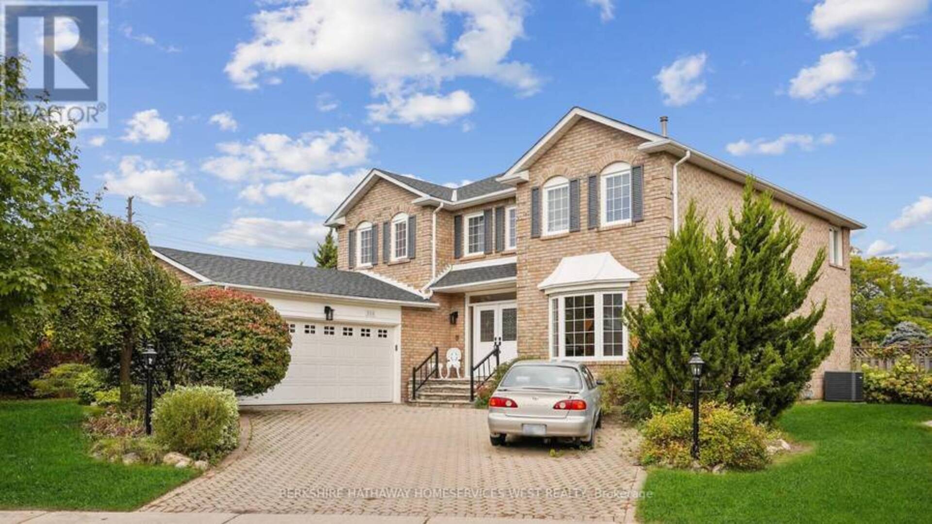 524 CHILLINGHAM CRESCENT Oakville