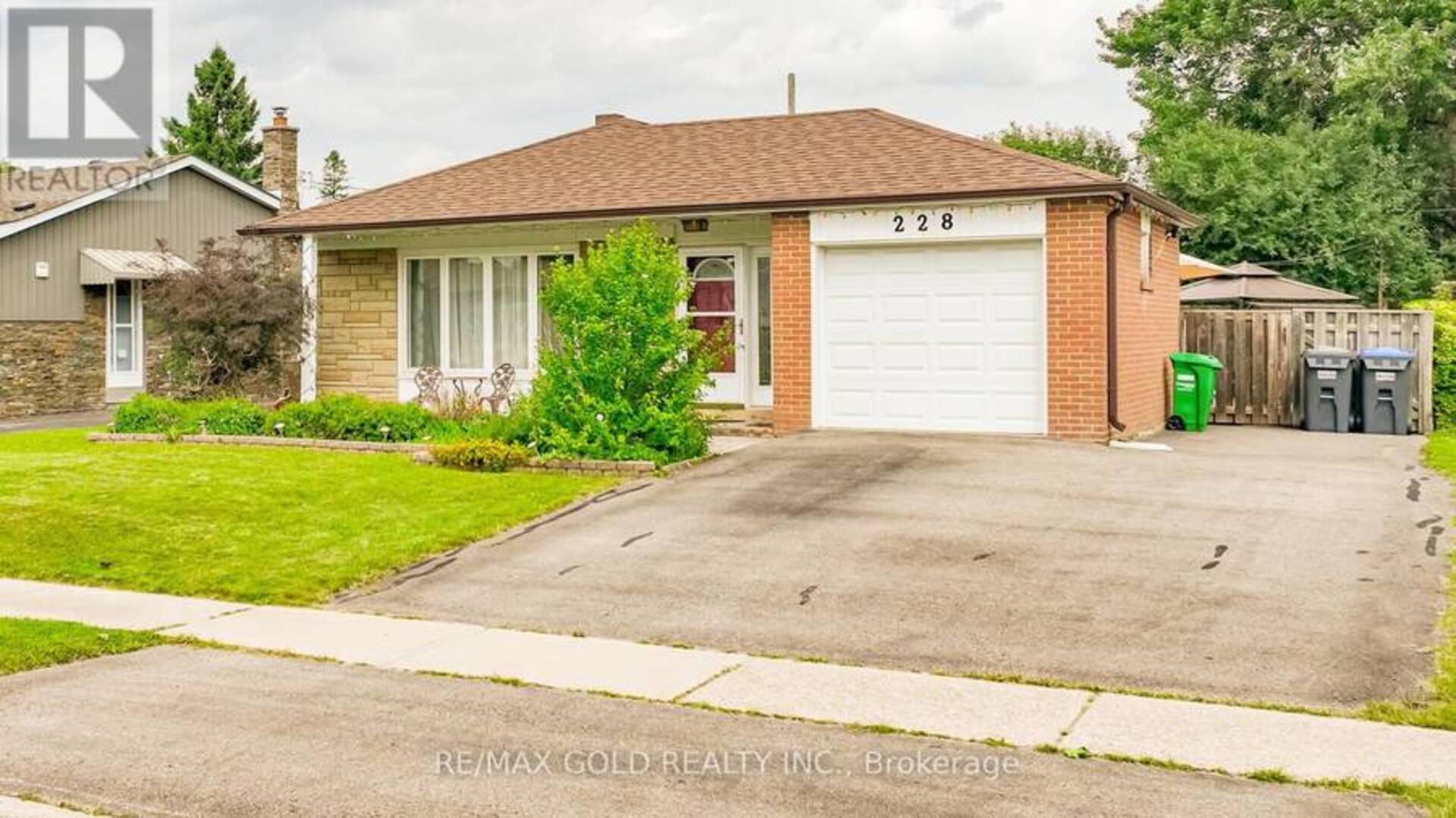 228 AVONDALE BOULEVARD Brampton 