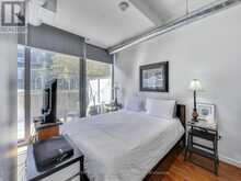 302 - 32 TROLLEY CRESCENT Toronto 