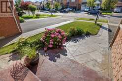 652 TWAIN AVENUE Mississauga