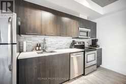 302 - 400 WELLINGTON STREET W Toronto 