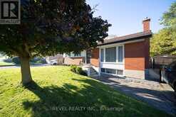 11 HILLCREST AVENUE Brantford