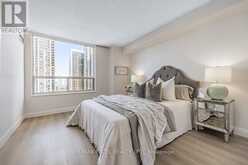 1402 - 100 UPPER MADISON AVENUE Toronto 