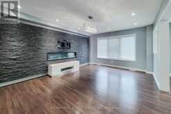 UPPER - 93 CRAFTER CRESCENT Hamilton