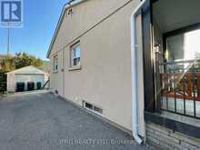 135 DOWNSVIEW AVENUE Toronto 