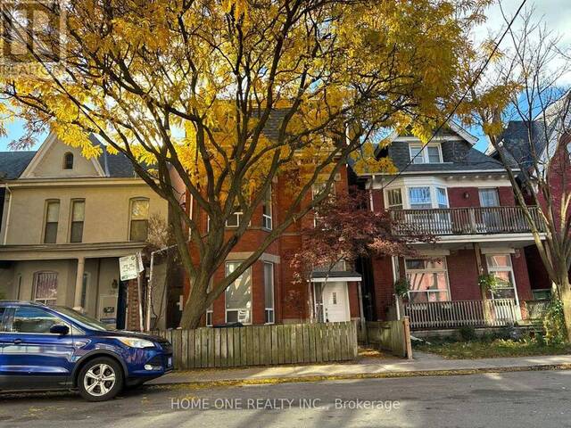 102 - 31 D'ARCY STREET Toronto  Ontario