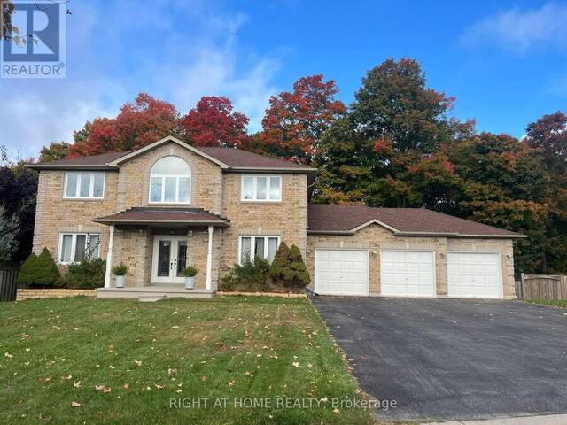 28 HOLLY MEADOW ROAD Barrie  Ontario