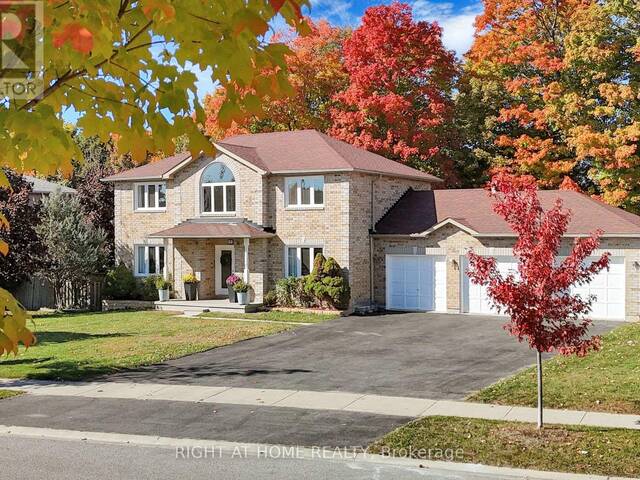 28 HOLLY MEADOW ROAD Barrie  Ontario