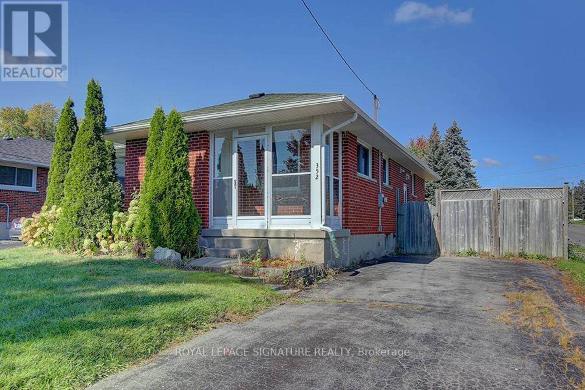 352 GARDEN COURT S Oshawa 