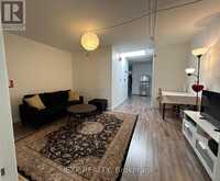 3 - 821 BLOOR STREET W Toronto 