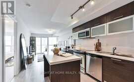 2203 - 386 YONGE STREET Toronto 